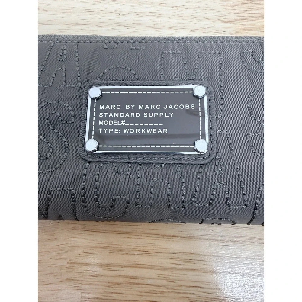 Marc by Marc Jacobs Wallet Standard Supply Zip Around Workwear Taupe #66
